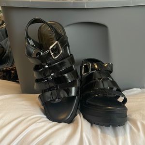 Chunky sandals